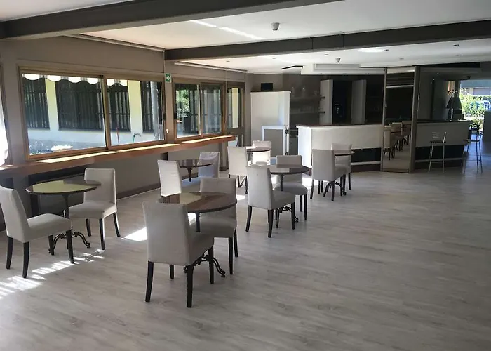 米兰欢迎您酒店 3*