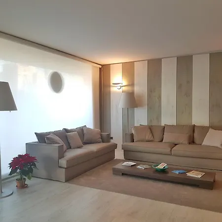 Welcome Hotel