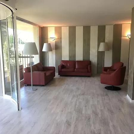 Welcome 3* Милан